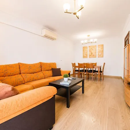 Cozy Near Center - Calle Hermes *