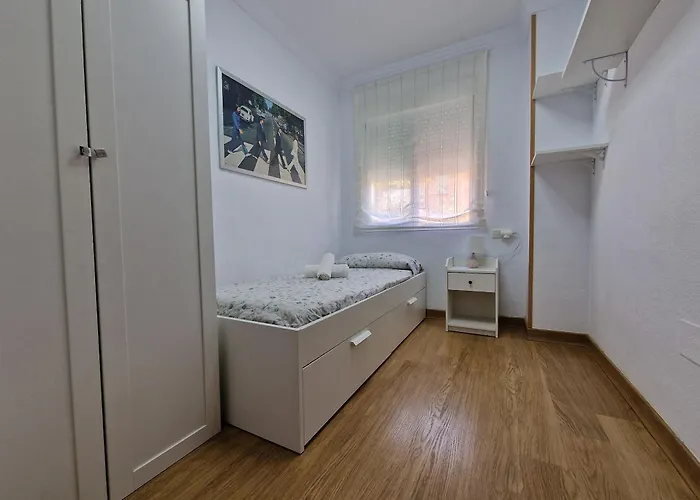 Malaga, Calle Hermes شقة